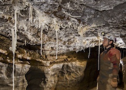 Corkscrew Chamber - Iles Inlet - Agen Allwedd